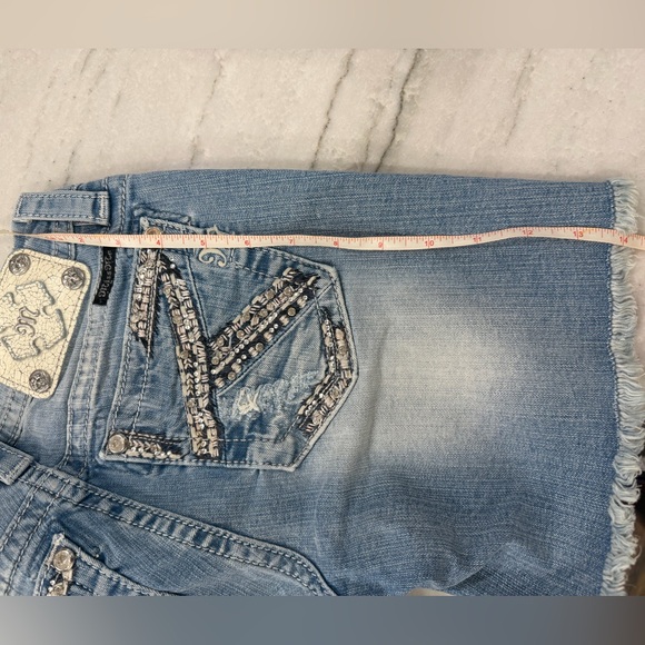 Miss Me NWOT Denim Shorts Never Worn Rhinestones - Picture 5 of 14
